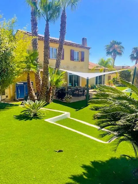 Maison Spacieuse Avec Piscine A Sanary-Sur-Mer