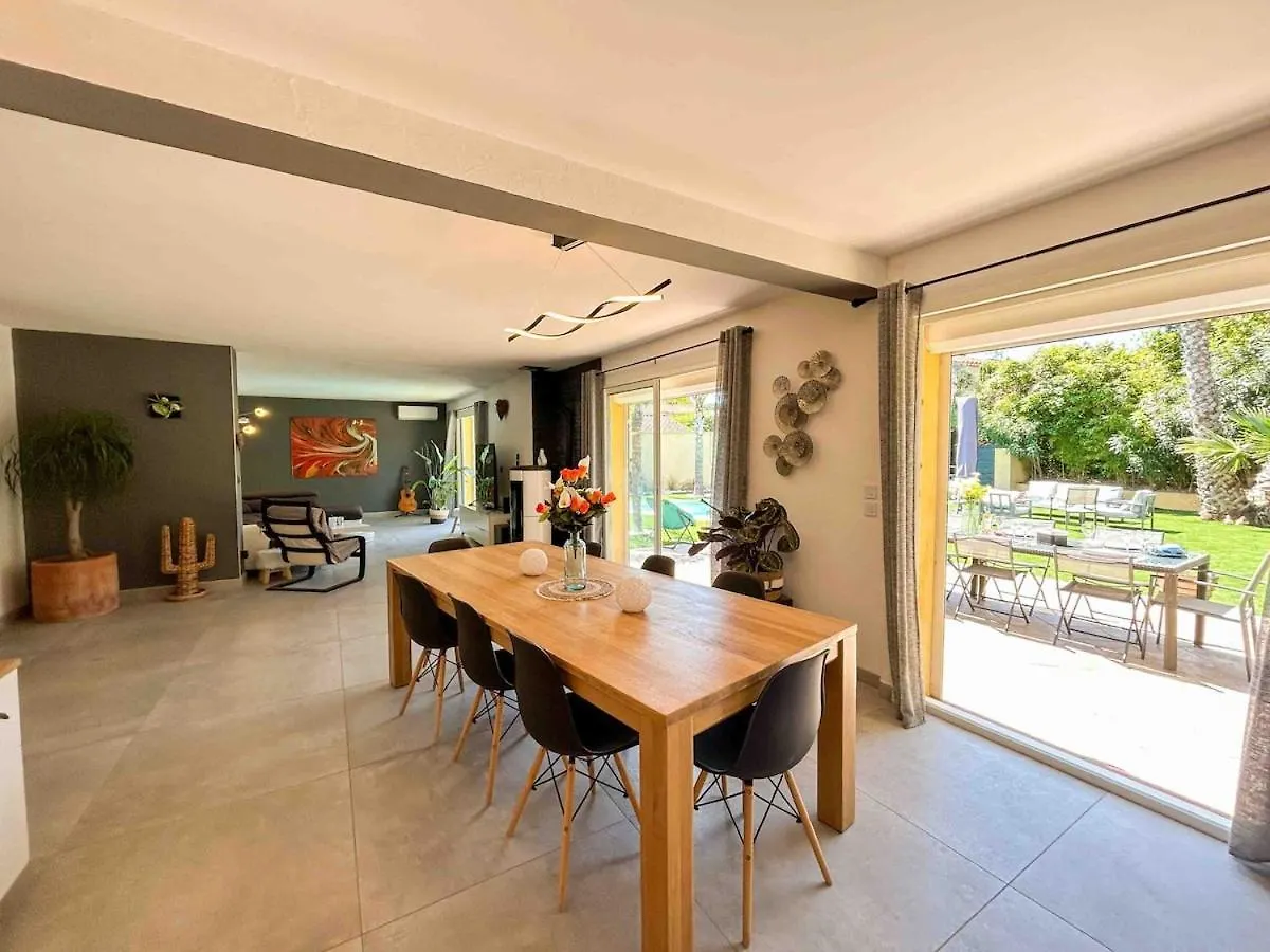 Maison Spacieuse Avec Piscine A Sanary-Sur-Mer France