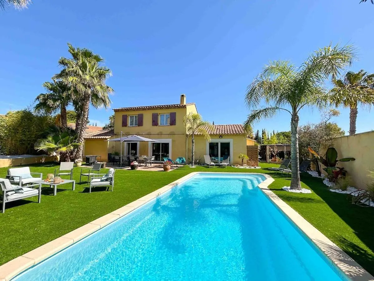 Maison Spacieuse Avec Piscine A Sanary-Sur-Mer Villa