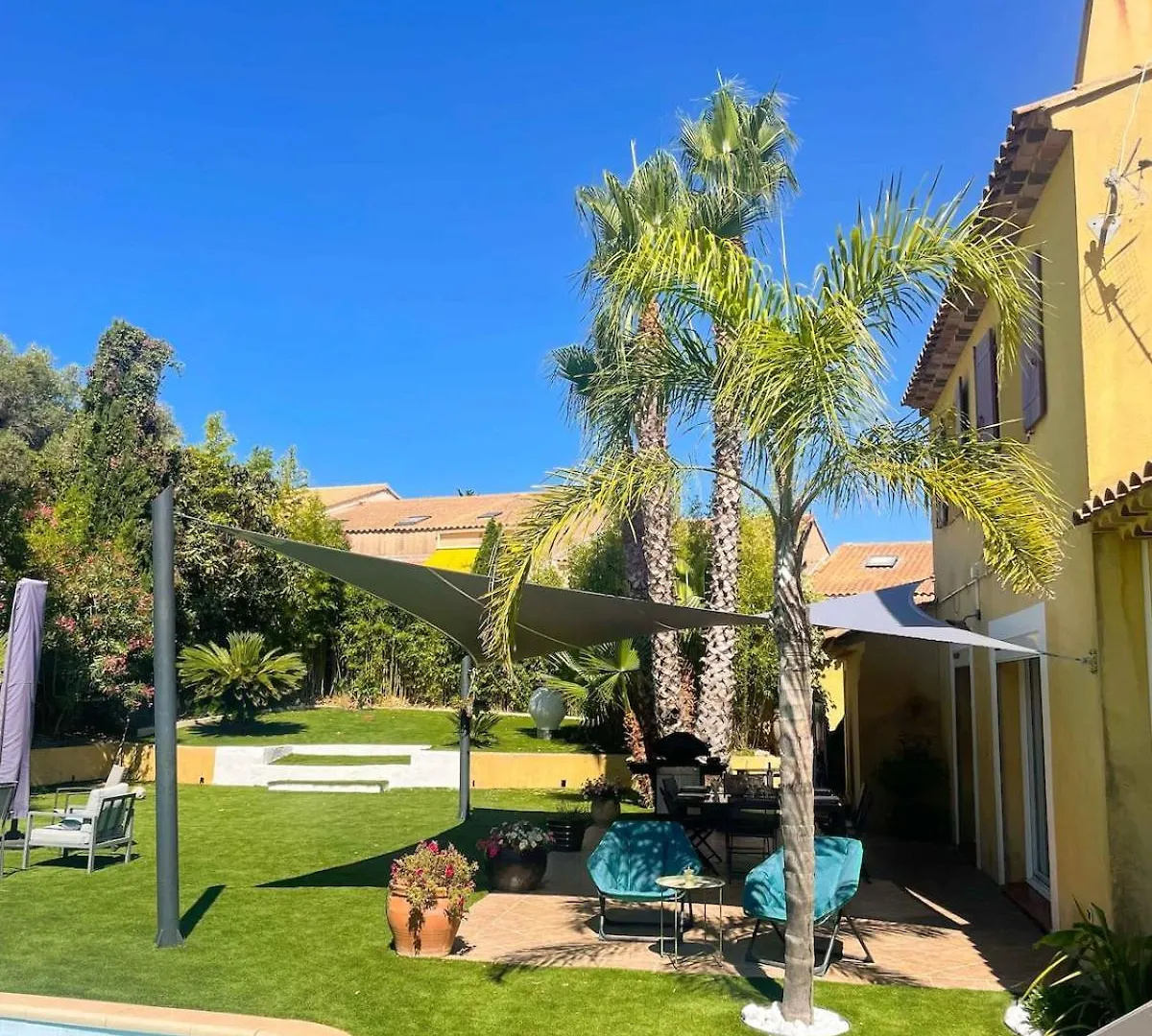 Maison Spacieuse Avec Piscine A Sanary-Sur-Mer France