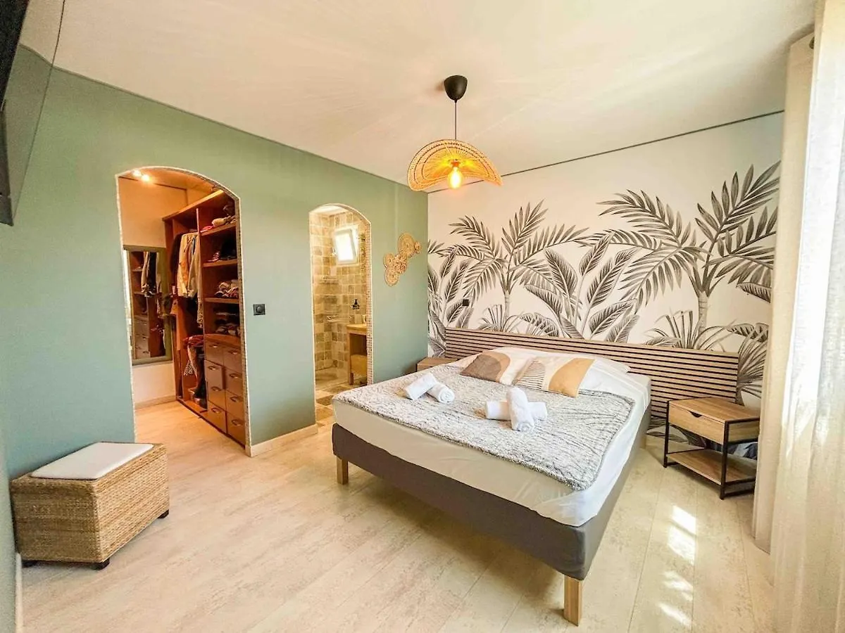 Maison Spacieuse Avec Piscine A Sanary-Sur-Mer Francja